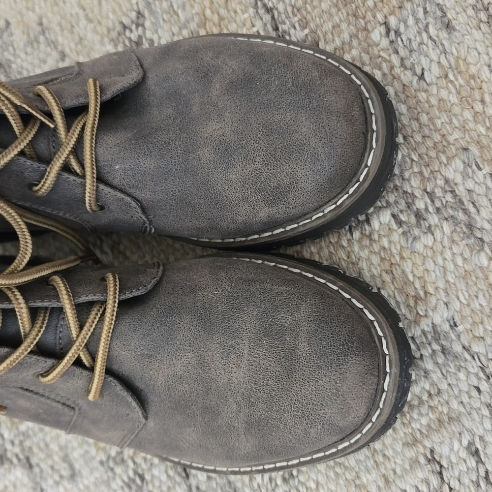 Women's Taupe Fur-Lined Lace-Up Boots - Picture 3 of 6